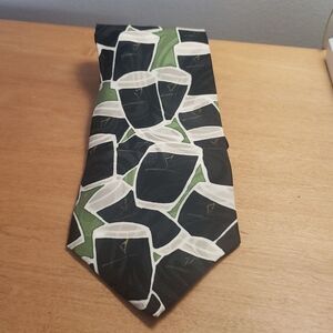 VERONIQUE DIDI 100% Silk Hand painted Harp Guinness Beer Necktie